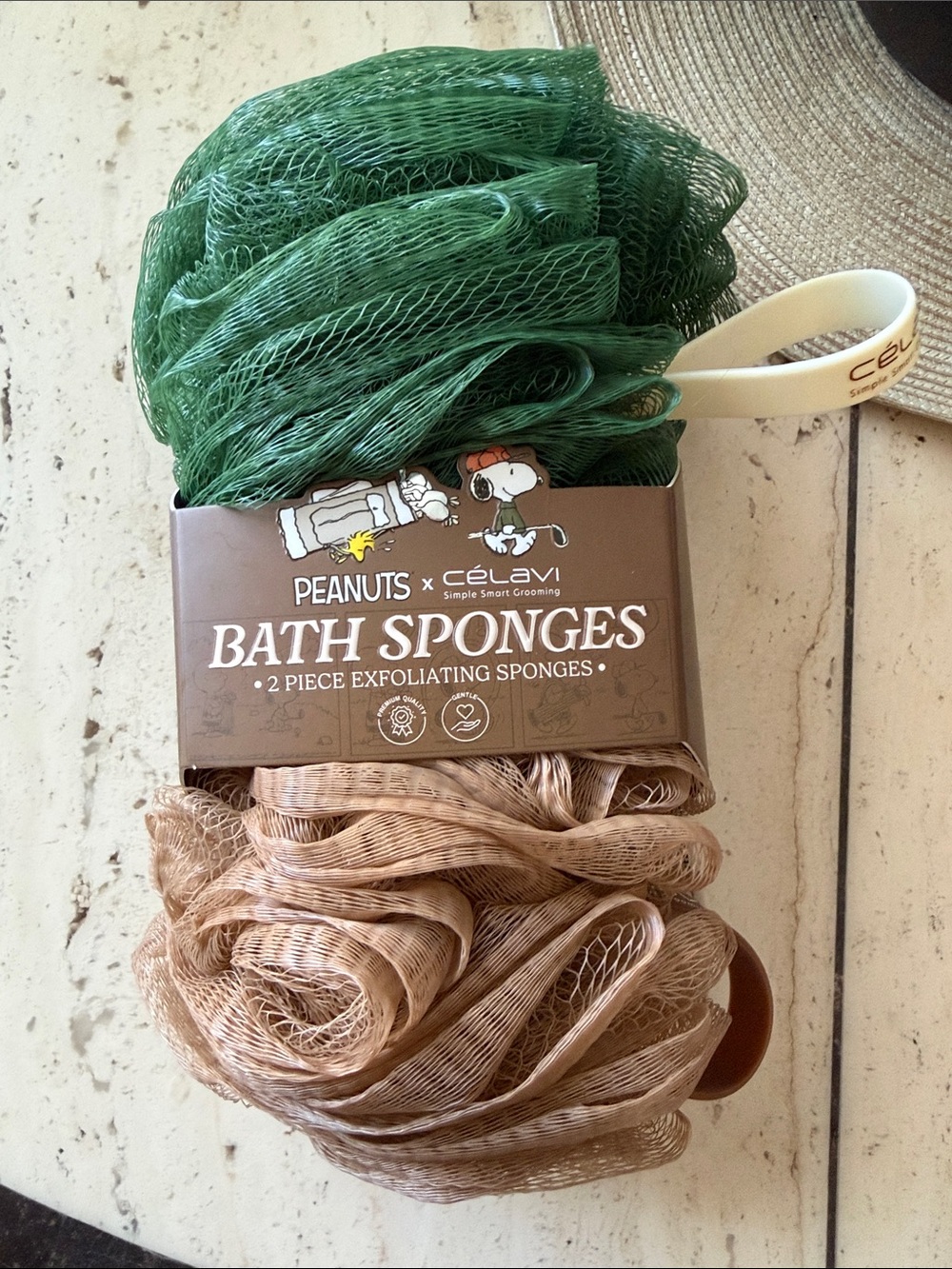 Peanuts x Célavi Exfoliating Bath Sponges — Green & Tan (2-Pack)